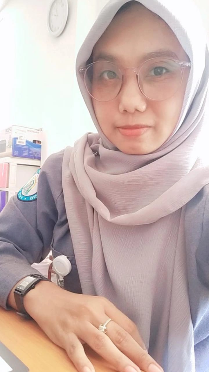 foto riyanti untuk web.jpg (1)